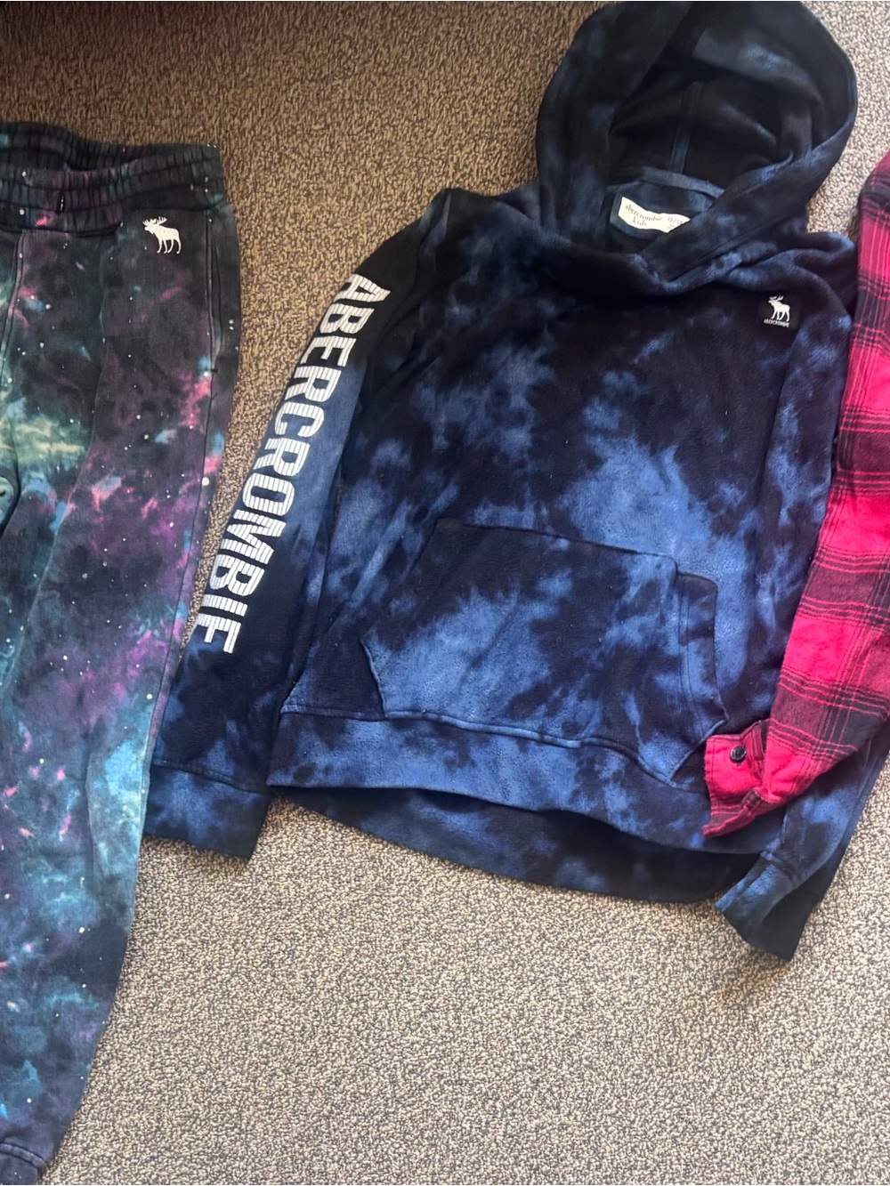 Abercrombie Kids Galaxy Sweatpants & 3 long sleeve shirts bundle